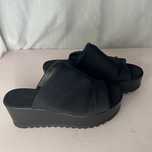 Chunky Platform Slides (WIDE FIT)